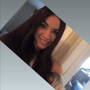 Meet your Posher, Elizabeth